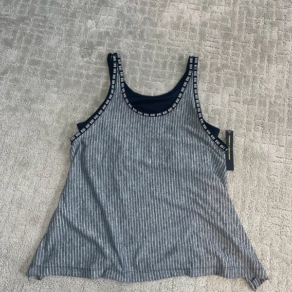 Nike Dri-Fit Tank Top - Image 3