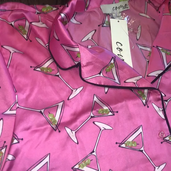 Como sleep pink pajamas shirts set wit martini orint size large new with tags - Image 3
