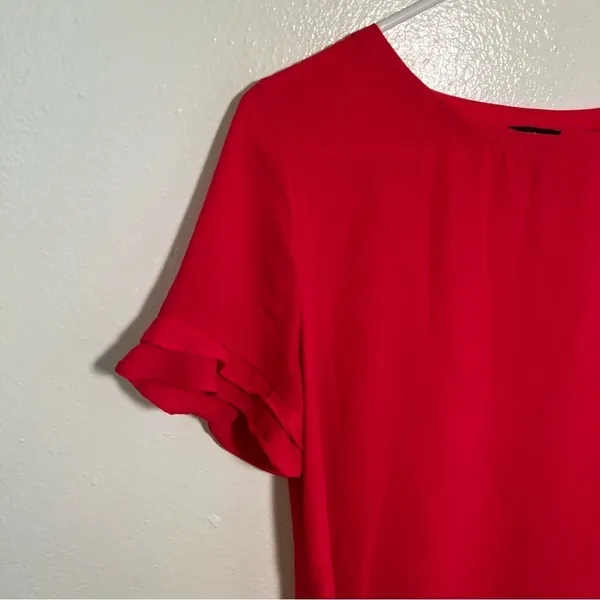 Ann Taylor Women's Size Medium‎ Blouse Red Pink Short Ruffle Sleeve Boatneck - Image 4