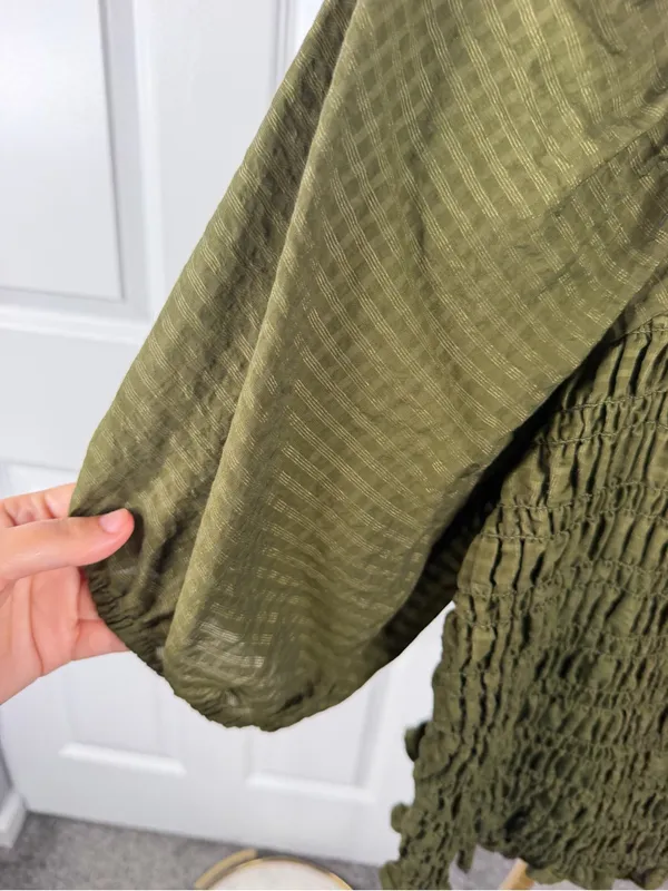 Old Navy Moss Green Smocked Puff Sleeve Top Size XL Fall Boho - Image 7