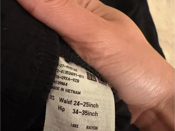 Uniqlo Black Women’s Soft Joggers - Image 3
