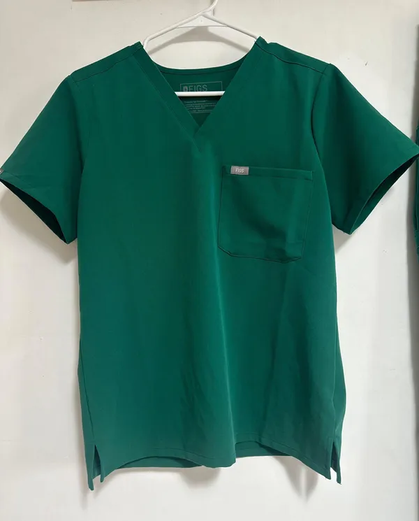 FIGS Scrubs Set - Image 2