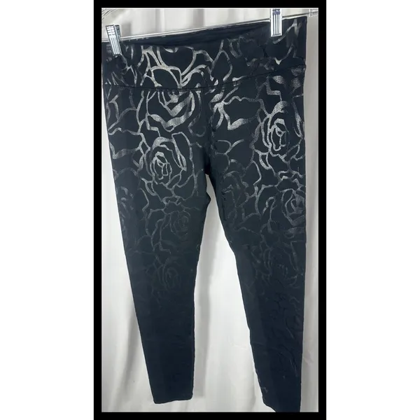 Fabletics Salar SuperHold Leggings Womens Medium Black Floral‎ Activewear - Image 2