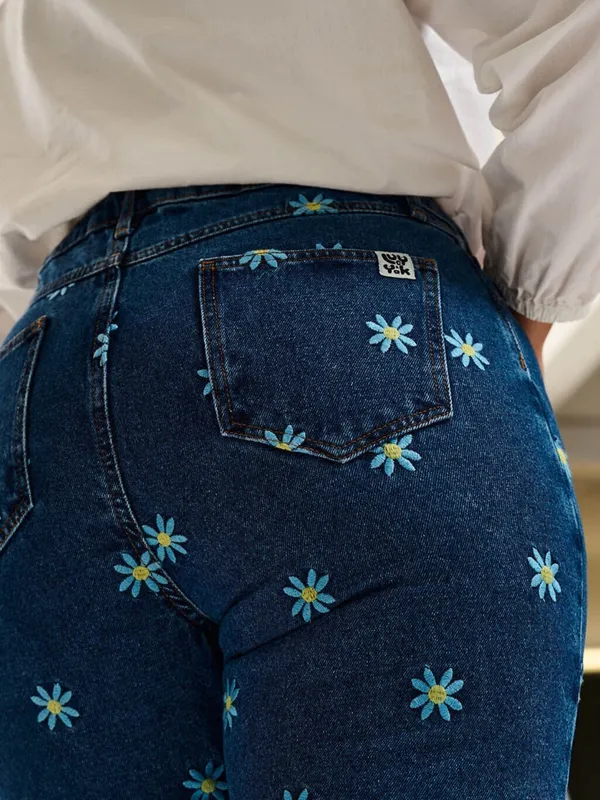 Lucy & Yak Dana Jeans Daisy Mae Embroidery Organic Cotton High Rise 80s Mom - Image 10