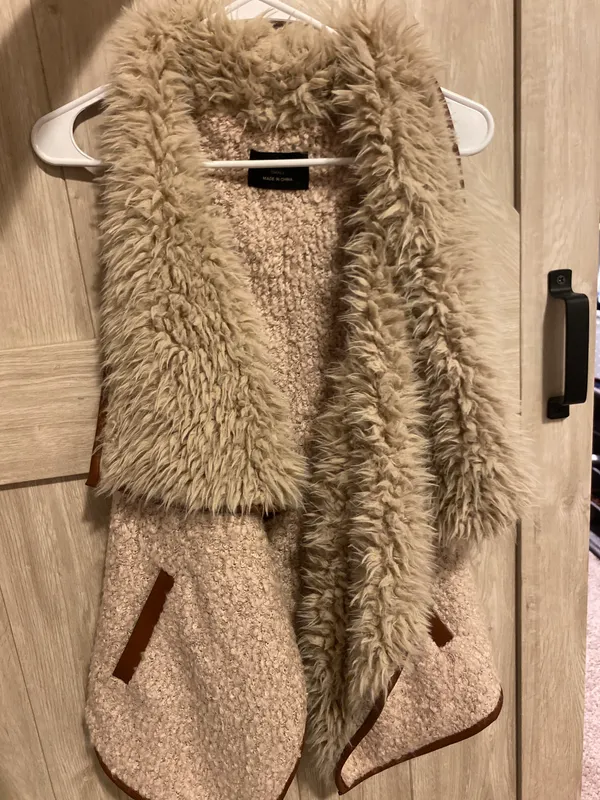 Love Tree Vest - Image 2