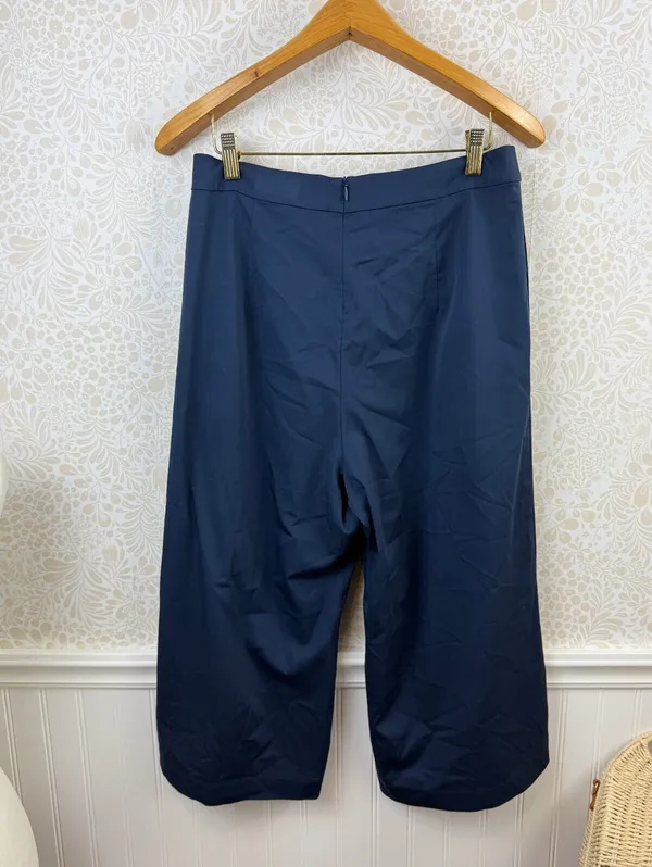 Takei by Jordan Cross Navy Bamboo Pleated Wide Cropped Pant - Size - Medium - Image 7