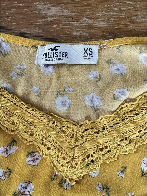 Hollister Yellow Floral Lace Trim Spaghetti Strap Cami Top XS - Image 2