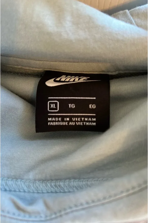 Nike Hoodie Sweatshirt - Image 3
