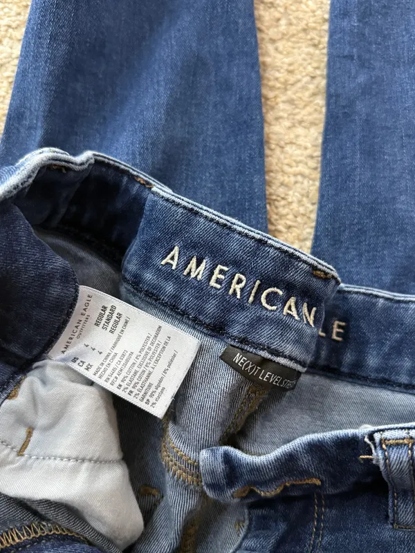 American Eagle Jeans - Image 3
