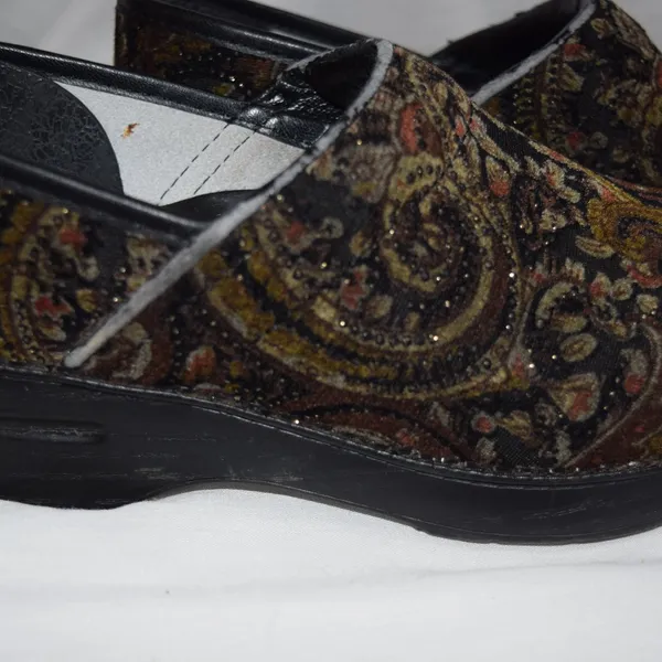 Danskin Clogs, Paisley, Size 39 - Image 4