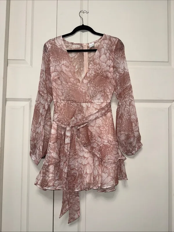 Selfie Leslie Blush Floral Wrap Mini Dress - Image 4