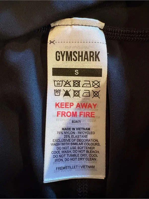 Gymshark Black High-Waisted V-Front Biker/workout Shorts women’s size S - Image 4