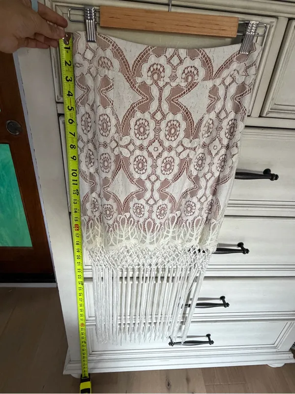 The wallflower boho Lace and crochet fringe pencil skirt - Image 6