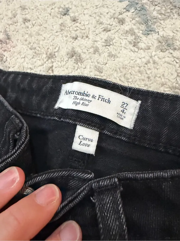 Abercrombie Curve Love The Skinny High Rise Split Hem Jeans 27/4R - Image 6