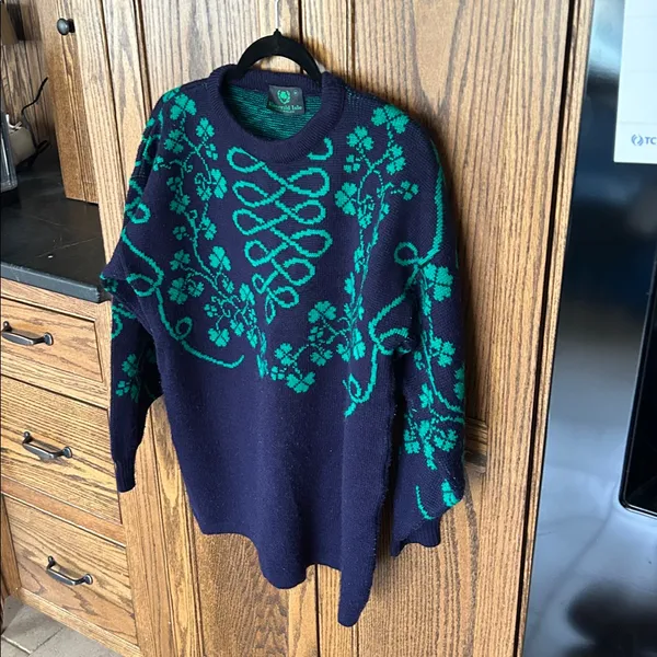 Vintage Emerald‎ Isle Shamrock Sweater Made in Ireland Medium - Image 2