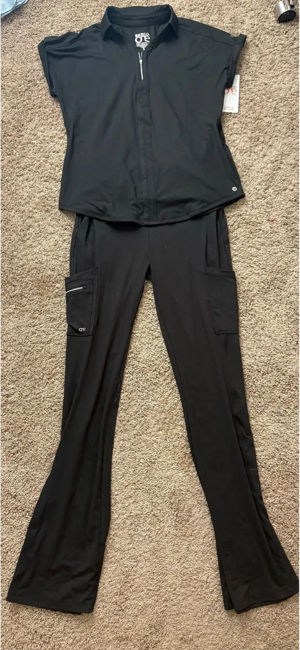 Barco One Black Scrub Set - Image 2