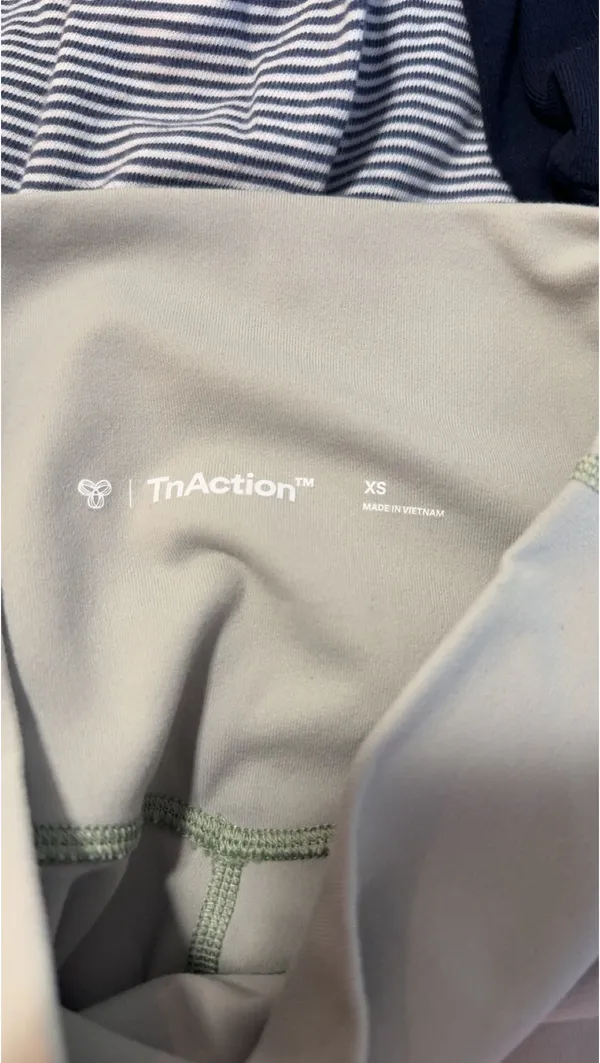 TNA Aritzia Shorts Biker - Image 3