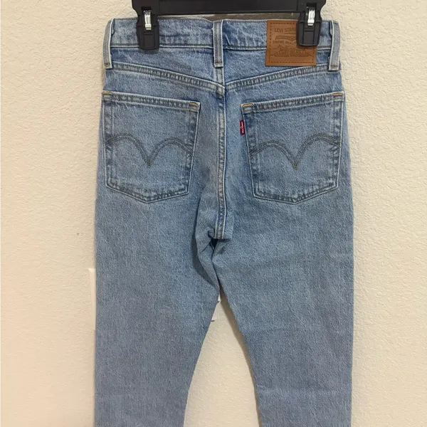 Levi's Wedgie Straight Leg 23 Jeans High Rise Premium Stretch Denim Light Wash - Image 7