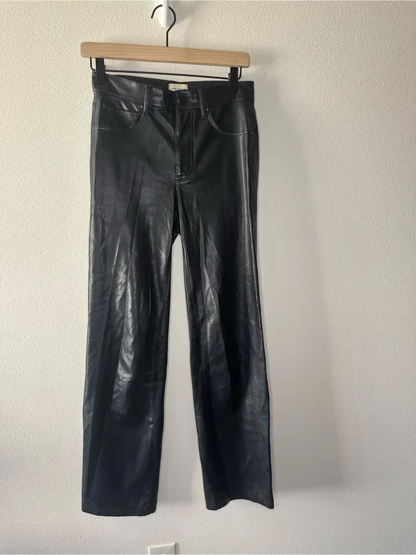 Alice + Olivia AMAZING VEGAN LEATHER BOYFRIEND PANT black size 25 - Image 2