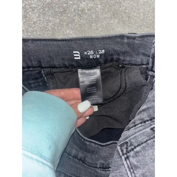 mott bow mom jeans gray Black wash 26x28‎ Size 26 - Image 4