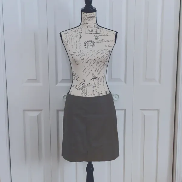 NWT She+Sky Vegan Leather mini skirt size Large Gray - Image 2