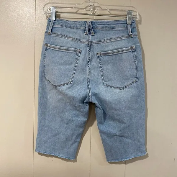 Good American Light Wash Denim Bermuda Shorts Size 2/26 - Image 2