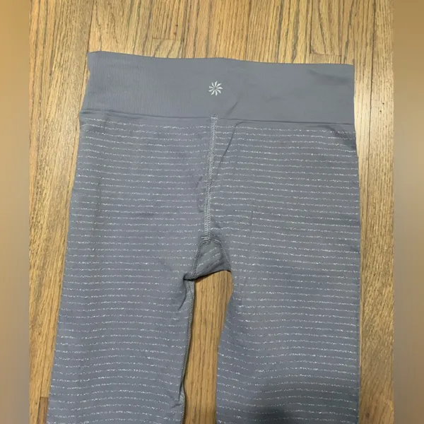 Athleta small leggings - Image 6