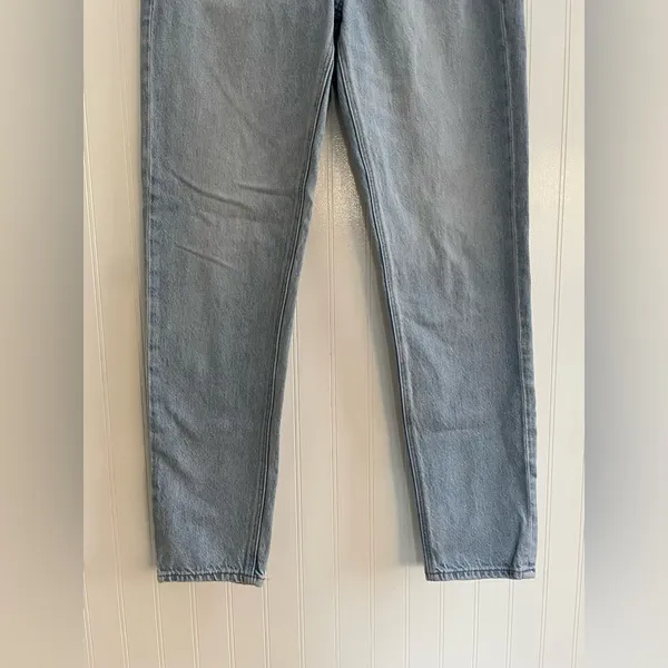 AMERICAN EAGLE Women’s AE Strigid Mom Jean in Blue Breeze Wash Denim Size 4L - Image 9
