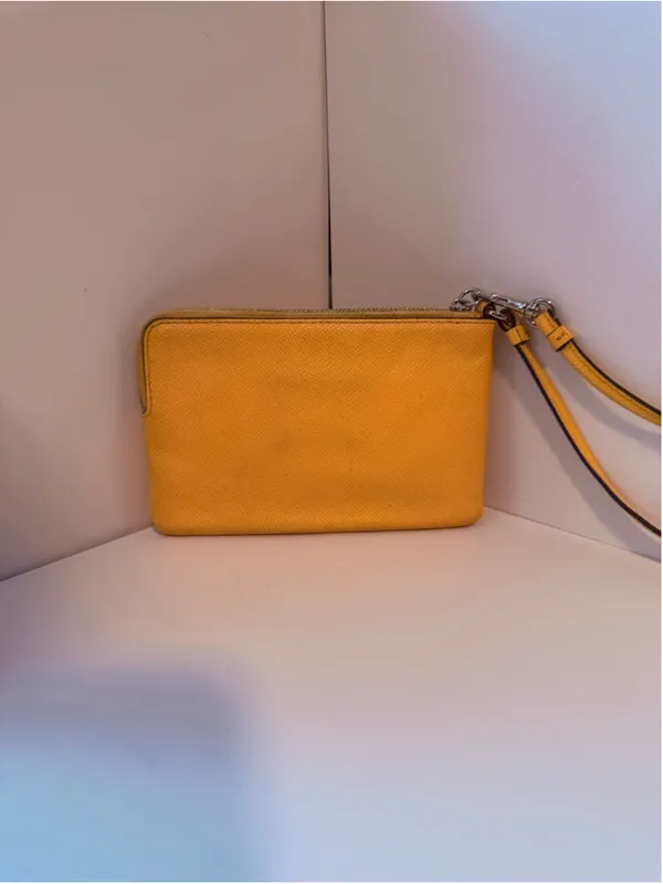 Coach Corner Zip Wristlet 58032 Yellow Crossgrain Leather EUC - Image 8