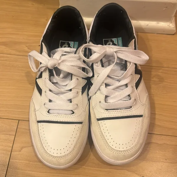 Vans comfy sneakers - Image 2