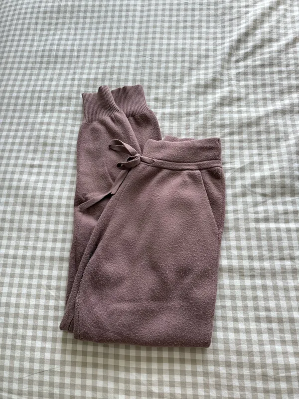 Abercrombie Mauve Sweatpants - Image 4
