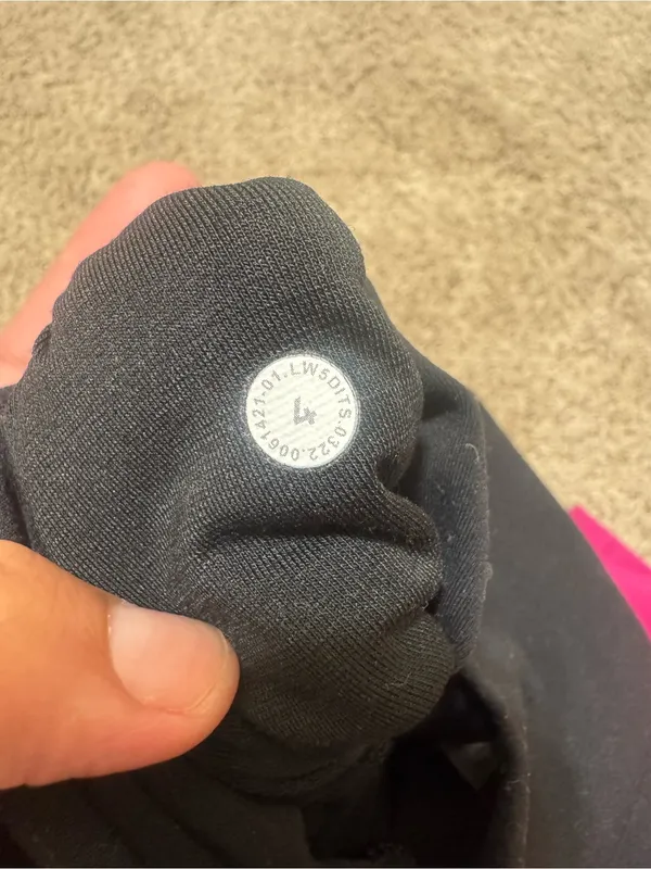 Lululemon Align High-Rise Pant - Black - Size 4 - Good Condition - Image 6