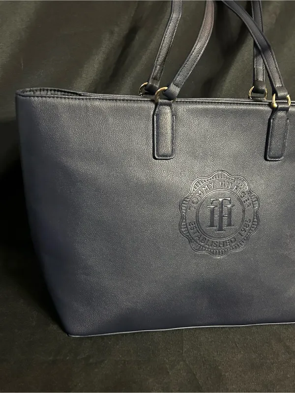 Tommy Hilfiger Dark Blue Embossed Logo Tote Handbag Purse NWT - Image 3