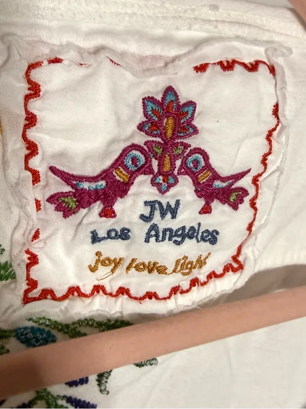 JW Los Angeles Johnny Was Embroidered Floral Boho Cotton V-Neck Tee Size XL - Image 2