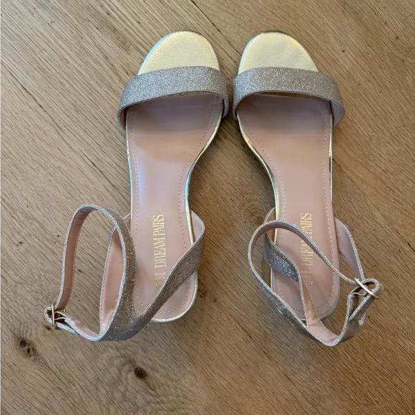 Dream Paris Gold Heels‎ Size 10W - Image 6