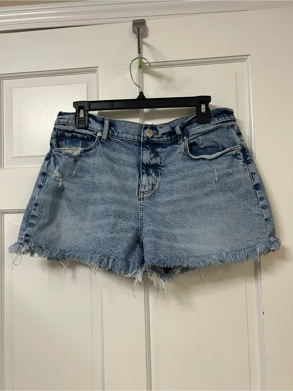 LOFT Wash Denim Frayed Hem Shorts - Image 2