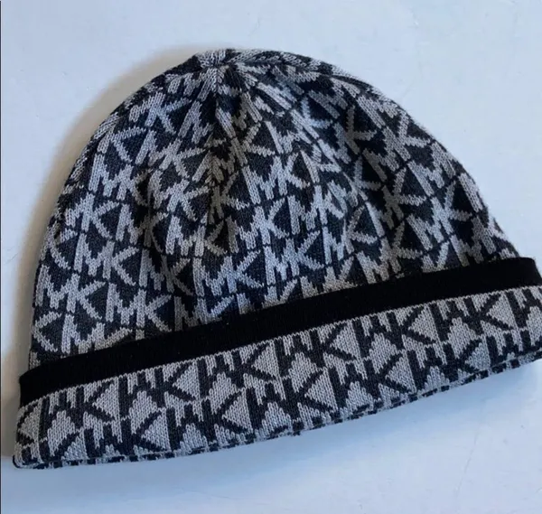 NWOT Michael Kors knit beanie - Image 4