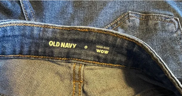 Old Navy High-Rise Blue Jean Shorts - Image 3