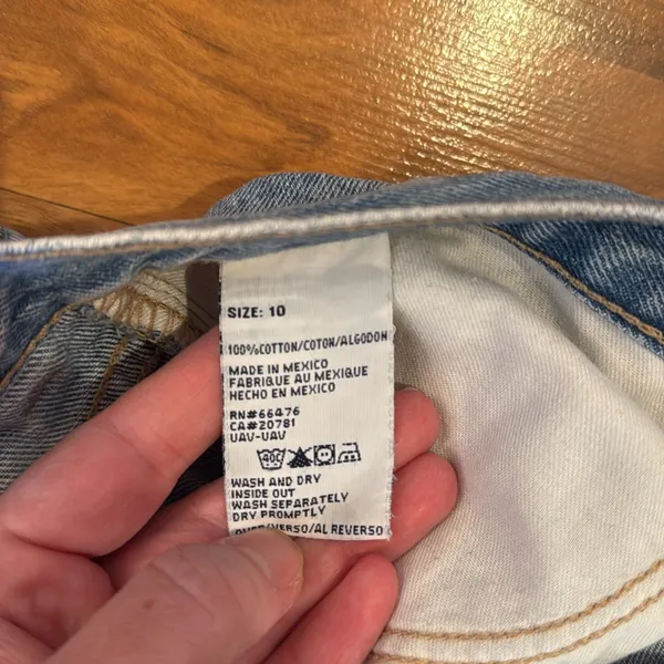 Tommy Hilfiger light wash denim jeans‎ women’s size 10 - Image 4