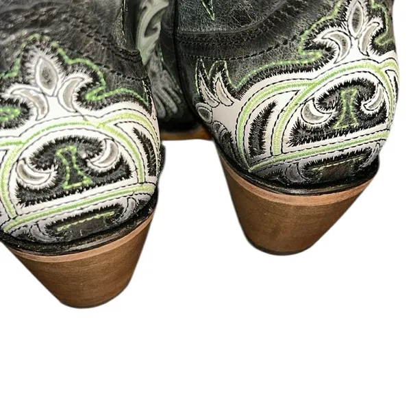 Corral Leather Green/Gray Embroidered Overlay Western Pull On Boots(Size 8.5) - Image 4