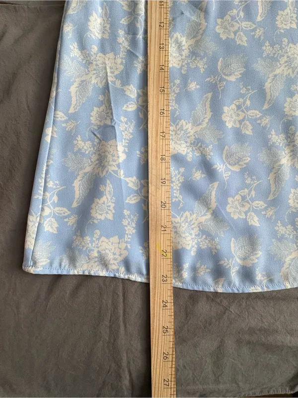 LC Lauren Conrad Light Blue Floral Short Sleeve Blouse - Image 8