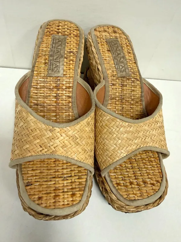 *RARE* Vintage Ananias Rattan Sandals - Image 9