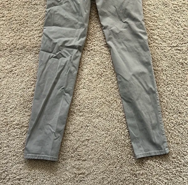 American eagle skinny grey jeans Size 28 x 32 Like new - Image 7