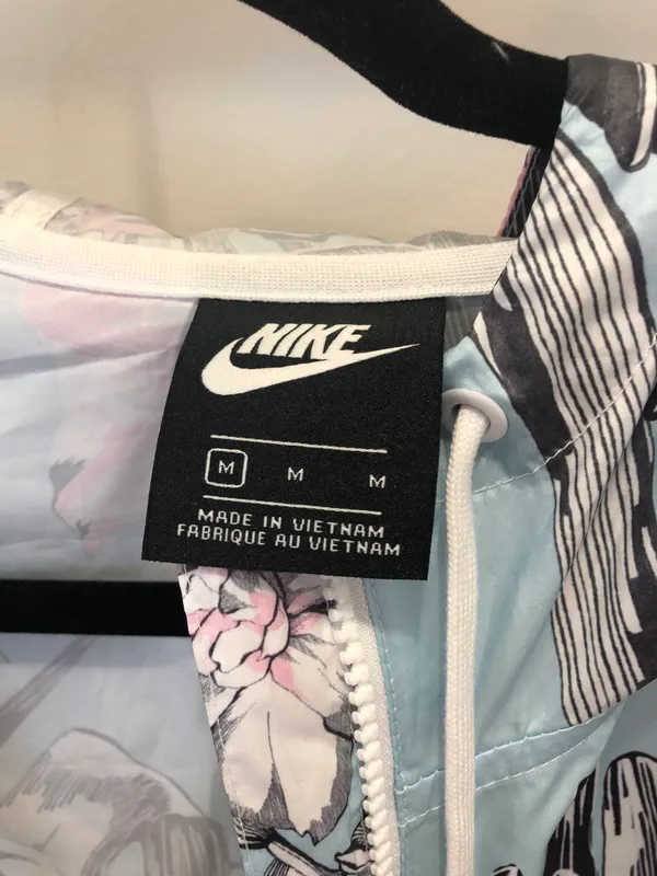 Nike Colorful Floral Cropped Windbreaker - Image 5