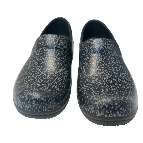 Crocs Women's Neria Pro II Graphic Clogs Black Speckled Size 7 - Image 2