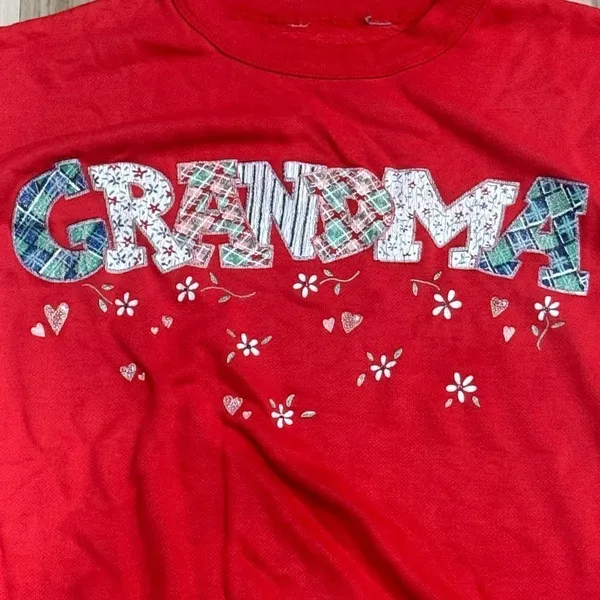 Grandma Vintage Patchwork Red Crewneck Sweatshirt Women’s Medium - Image 2