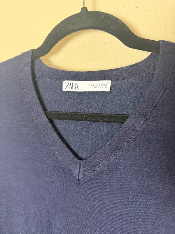 Zara V Neck Fine Gauge Sweater with Gold Button Sleeve Detail Navy Size Small - Image 2