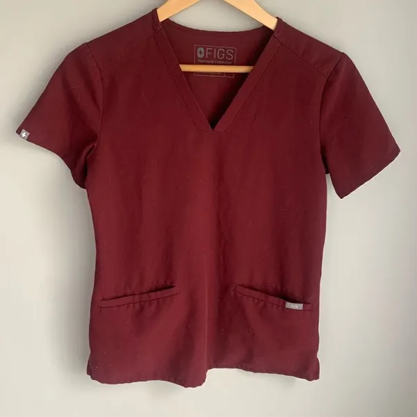 Figs Casma™ Three-Pocket Scrub Top - Image 3