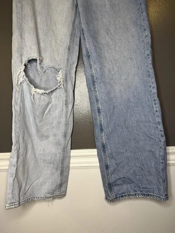 American Eagle Outfitters Skater Jeans Womens 4 Two Tone Wide Leg Distressed - Image 3