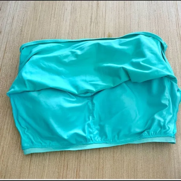 Victoria Secret green short sleeved crop top - Image 7